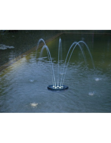 Jets d'eaux lumineux de nuit